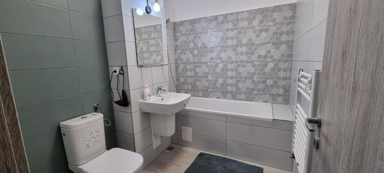 Ap Moden 3 Appartement Braşov Buitenkant foto