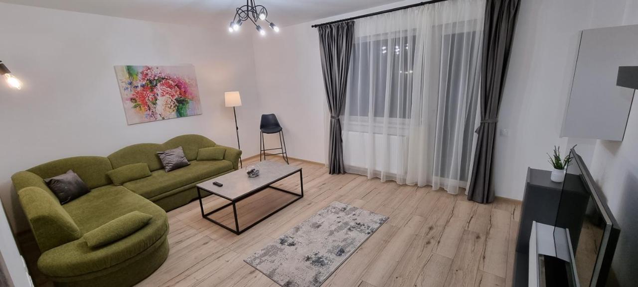 Ap Moden 3 Appartement Braşov Buitenkant foto