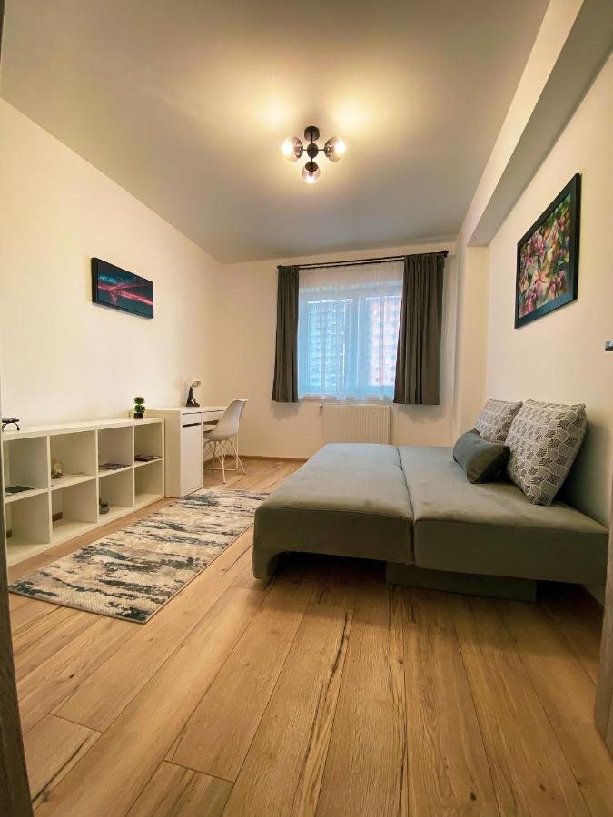 Ap Moden 3 Appartement Braşov Buitenkant foto