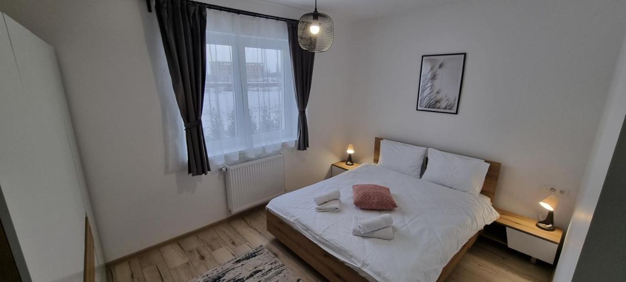 Ap Moden 3 Appartement Braşov Buitenkant foto